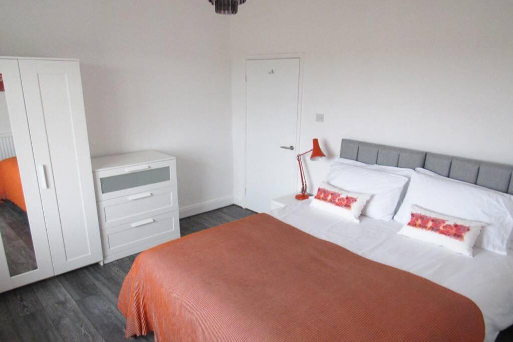 Plas Darien-3 Bed Apt- Sea Views - Sleeps 5 트리어더 외부 사진