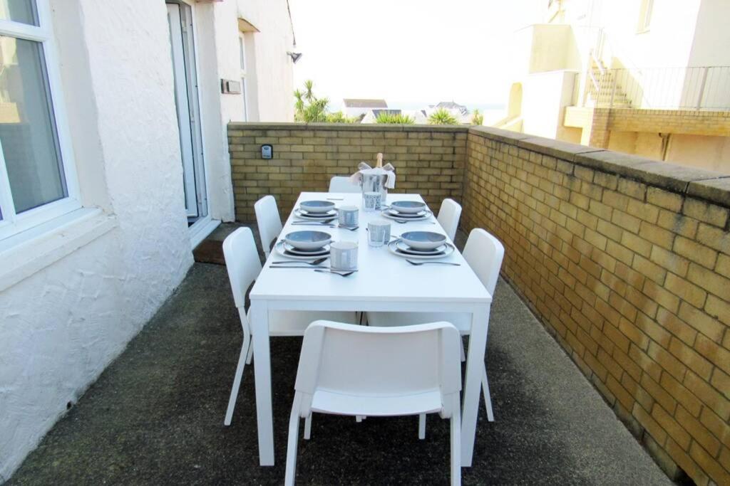 Plas Darien-3 Bed Apt- Sea Views - Sleeps 5 트리어더 외부 사진